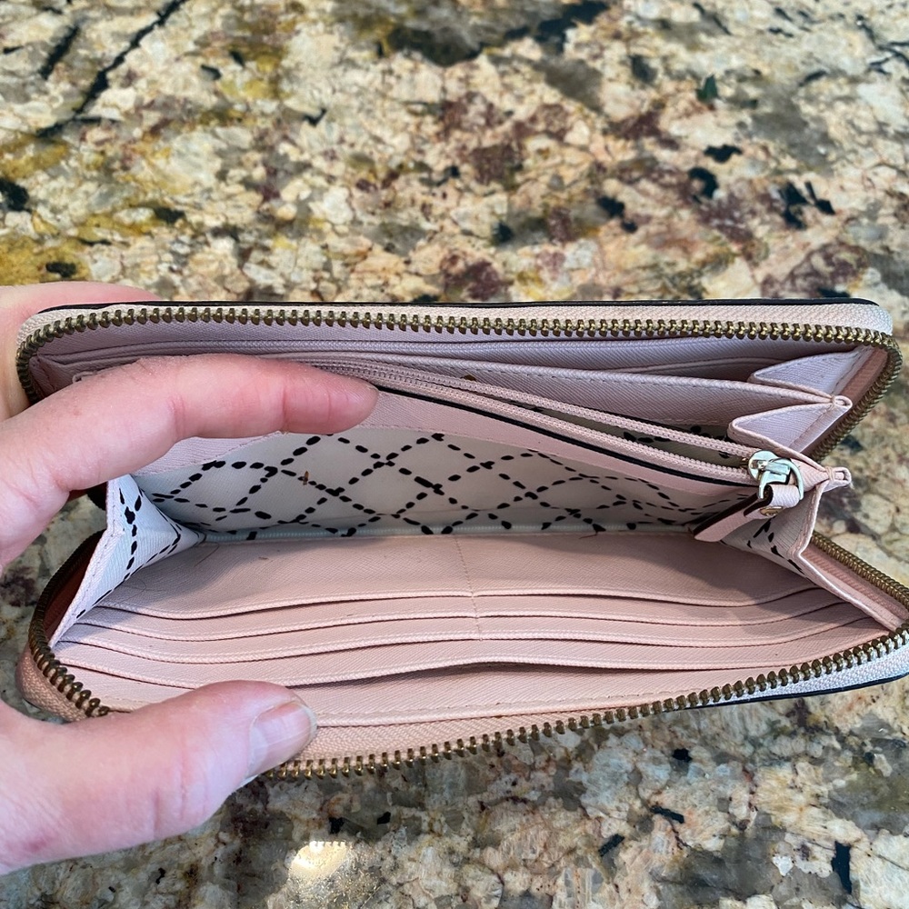 Kate Spade New York wallet in light pink - Picture 9 of 13